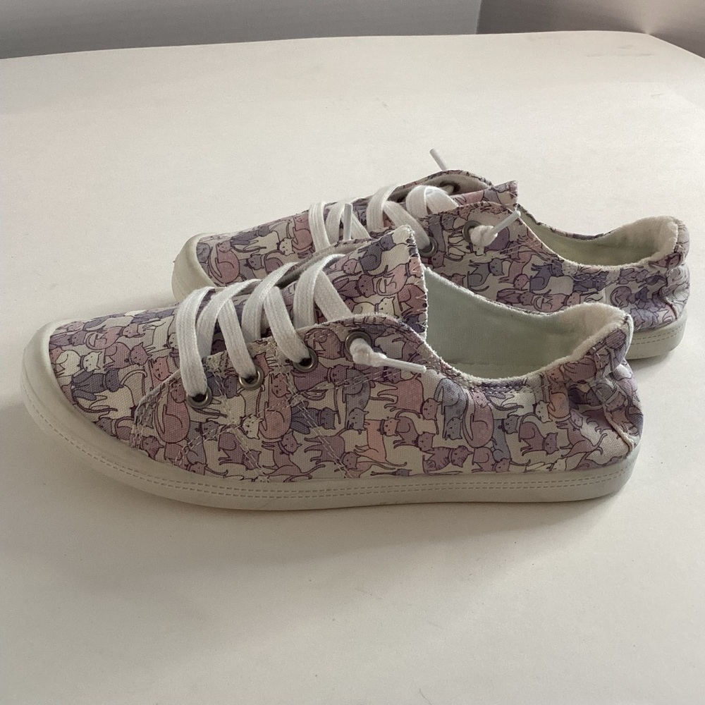 Humane Society of the US Women's Casual Cat Printed Sneakers sz 8